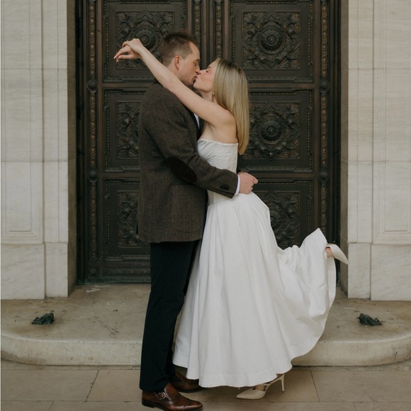 House of CB Lady Dress in White - Picture 3 of 8